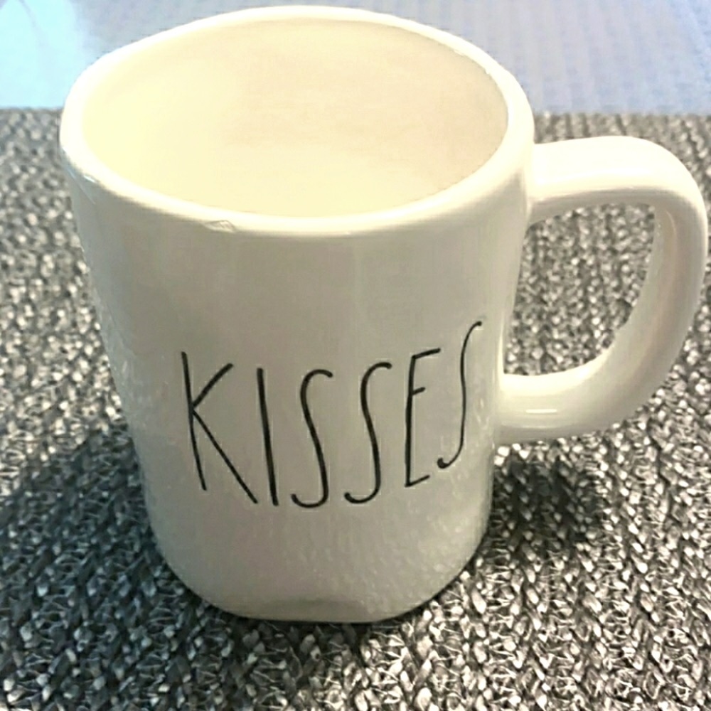 Rae Dunn Cup "Kisses"